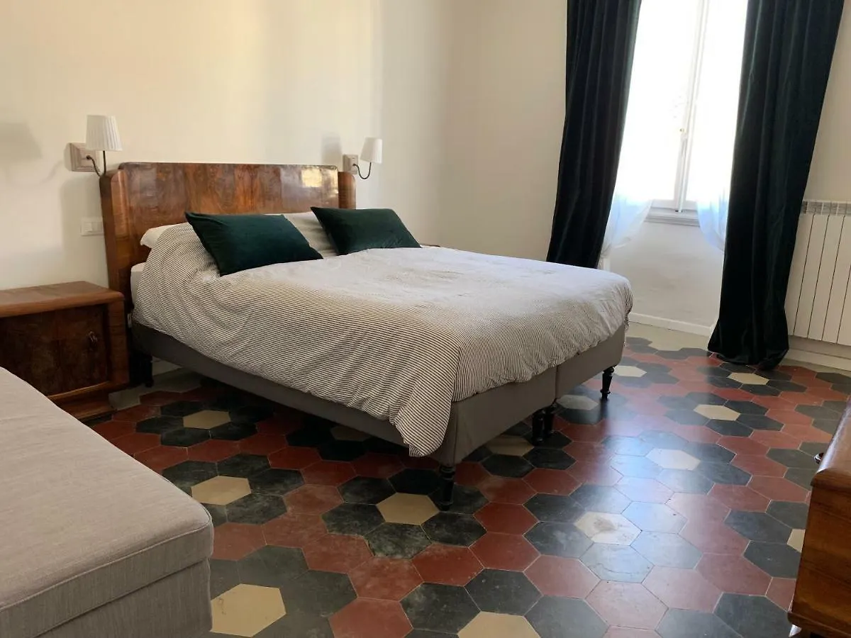 Boccaccio 54 Up Apartment Florence